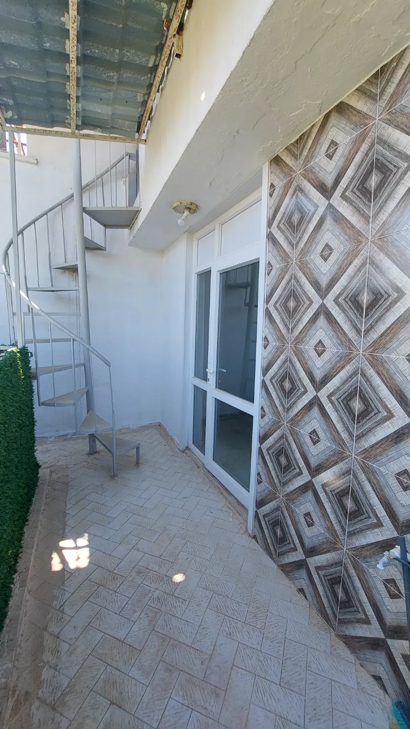 Sahile 500 Metre Mesafede, Site İçerisinde Kiralık 2+1 Daire