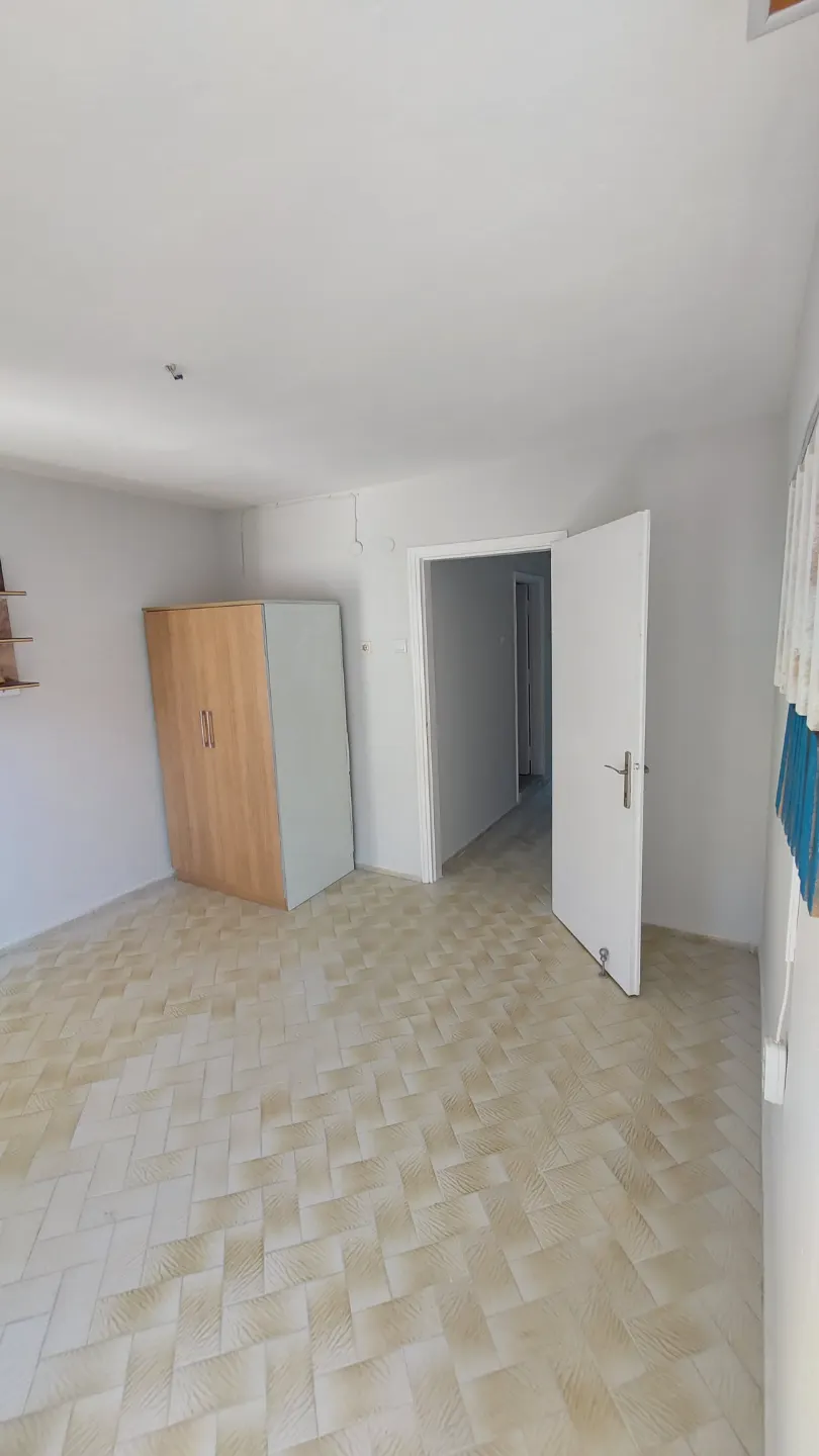 Sahile 500 Metre Mesafede, Site İçerisinde Kiralık 2+1 Daire