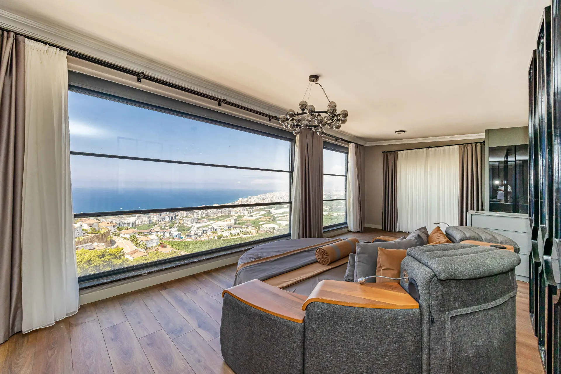 OLIMP CITY’DE ÖZEL HAVUZLU, PANORAMİK DENİZ VE DAĞ MANZARALI LÜKS 4+1 VİLLA