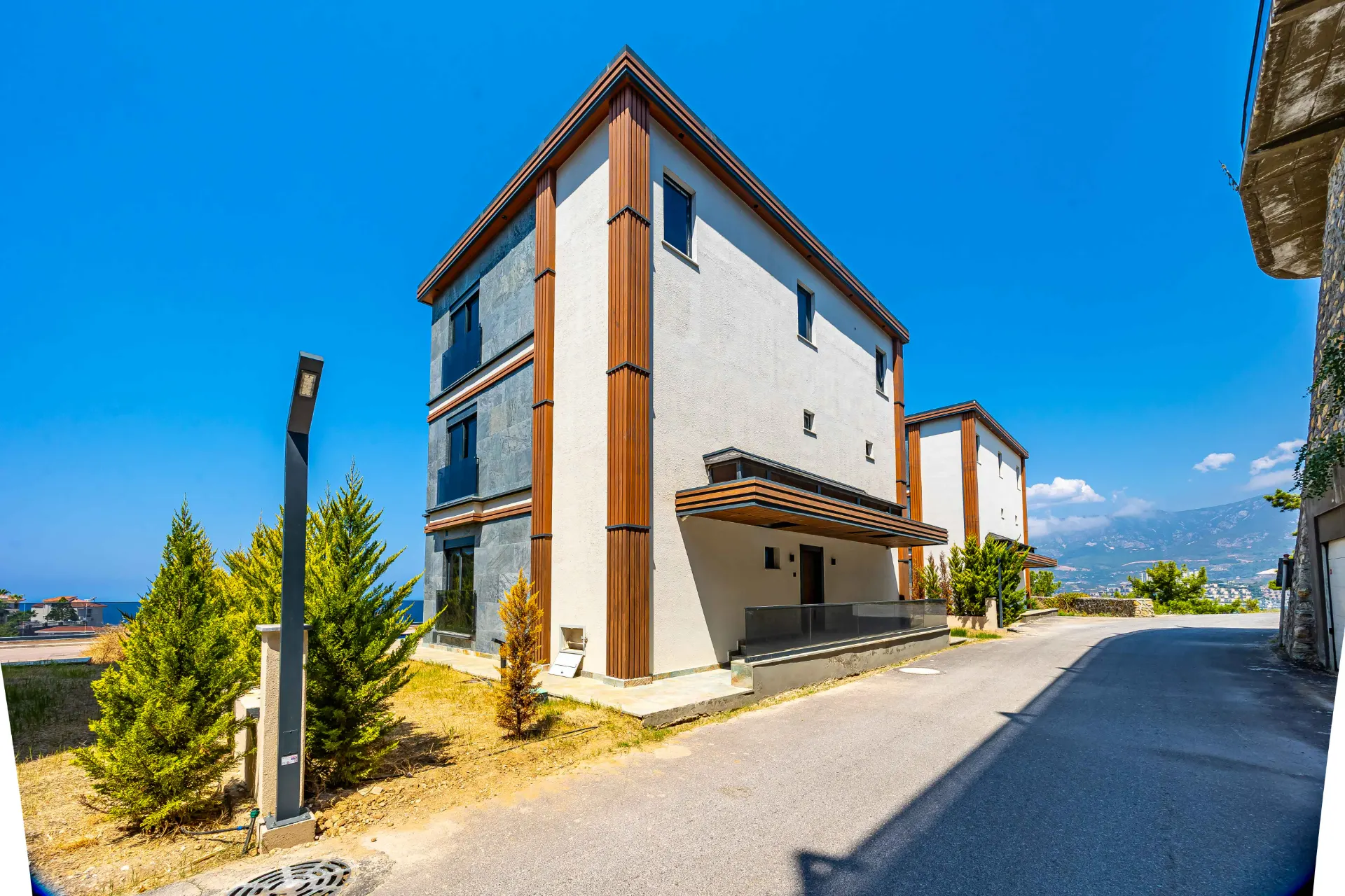 OLIMP CITY’DE ÖZEL HAVUZLU, PANORAMİK DENİZ VE DAĞ MANZARALI LÜKS 4+1 VİLLA