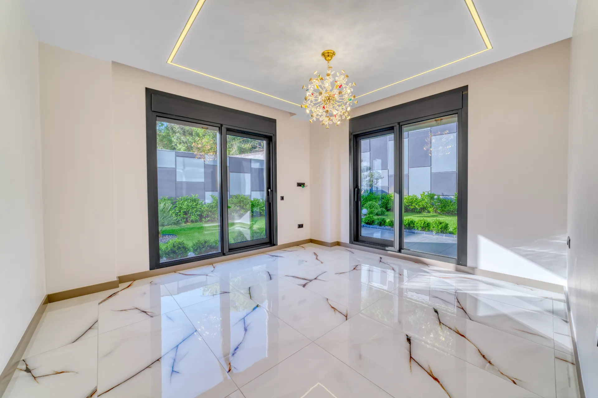 Antalya Alanya'da Satılık Müstakil Villa