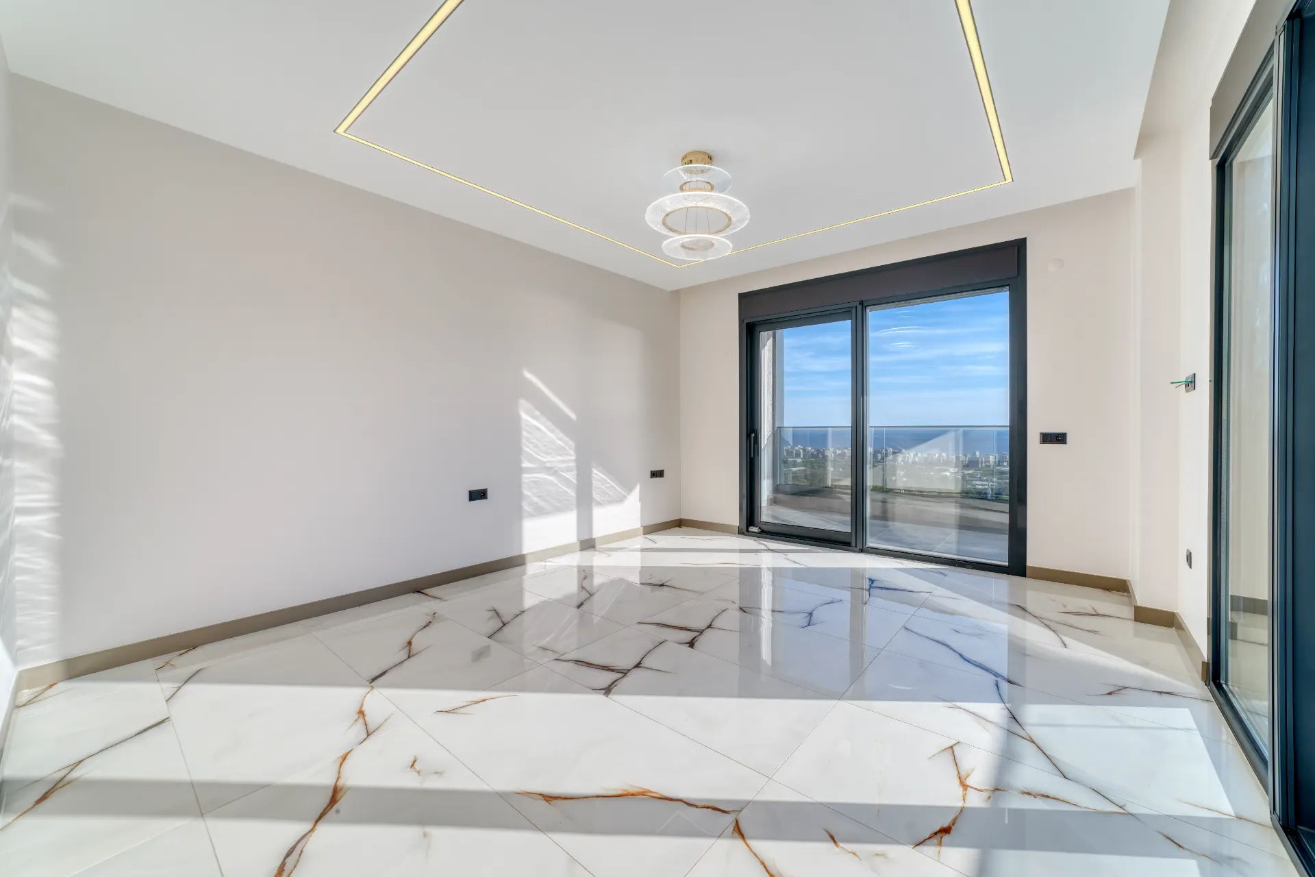 Antalya Alanya'da Satılık Müstakil Villa