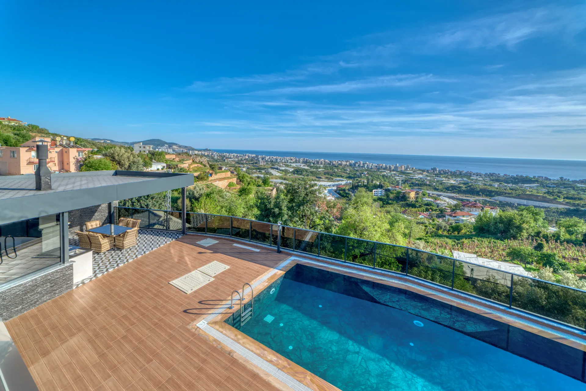Antalya Alanya'da Satılık Müstakil Villa