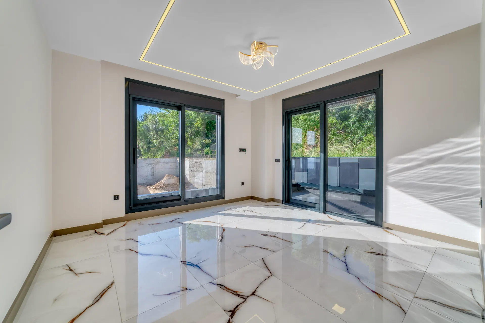 Antalya Alanya'da Satılık Müstakil Villa