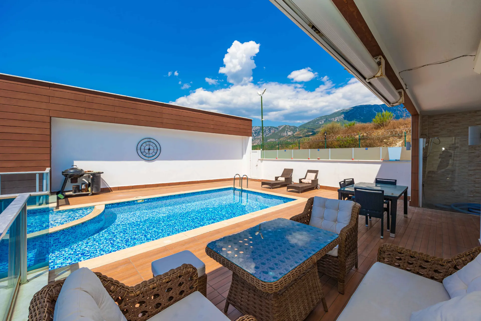 Antalya Alanya Kargıcak'ta Satılık 4+1 Villa
