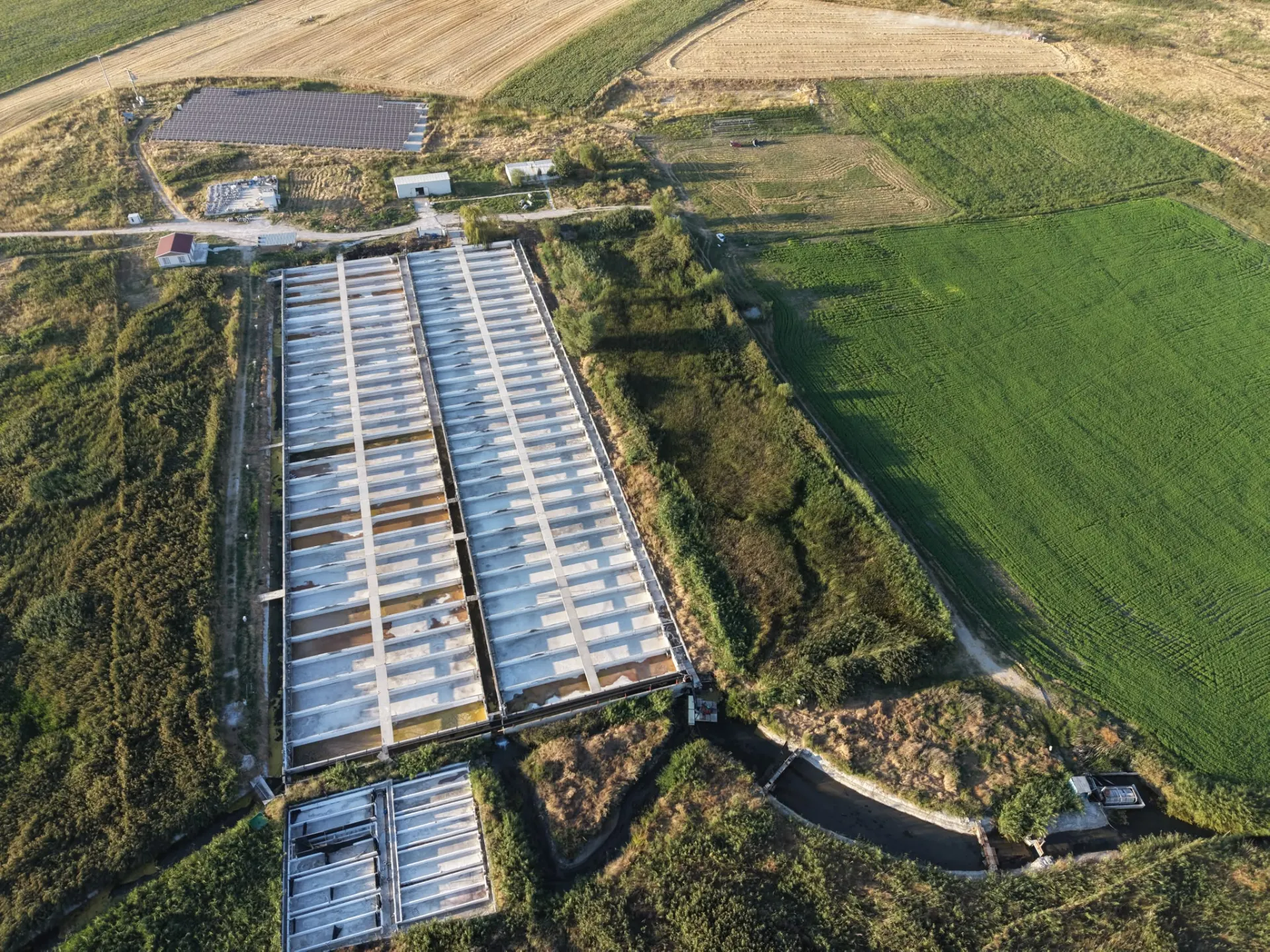 ESKİŞEHİR ÇİFTELER’DE 157.000 m² SATILIK FAAL BALIK ÇİFTLİĞİ