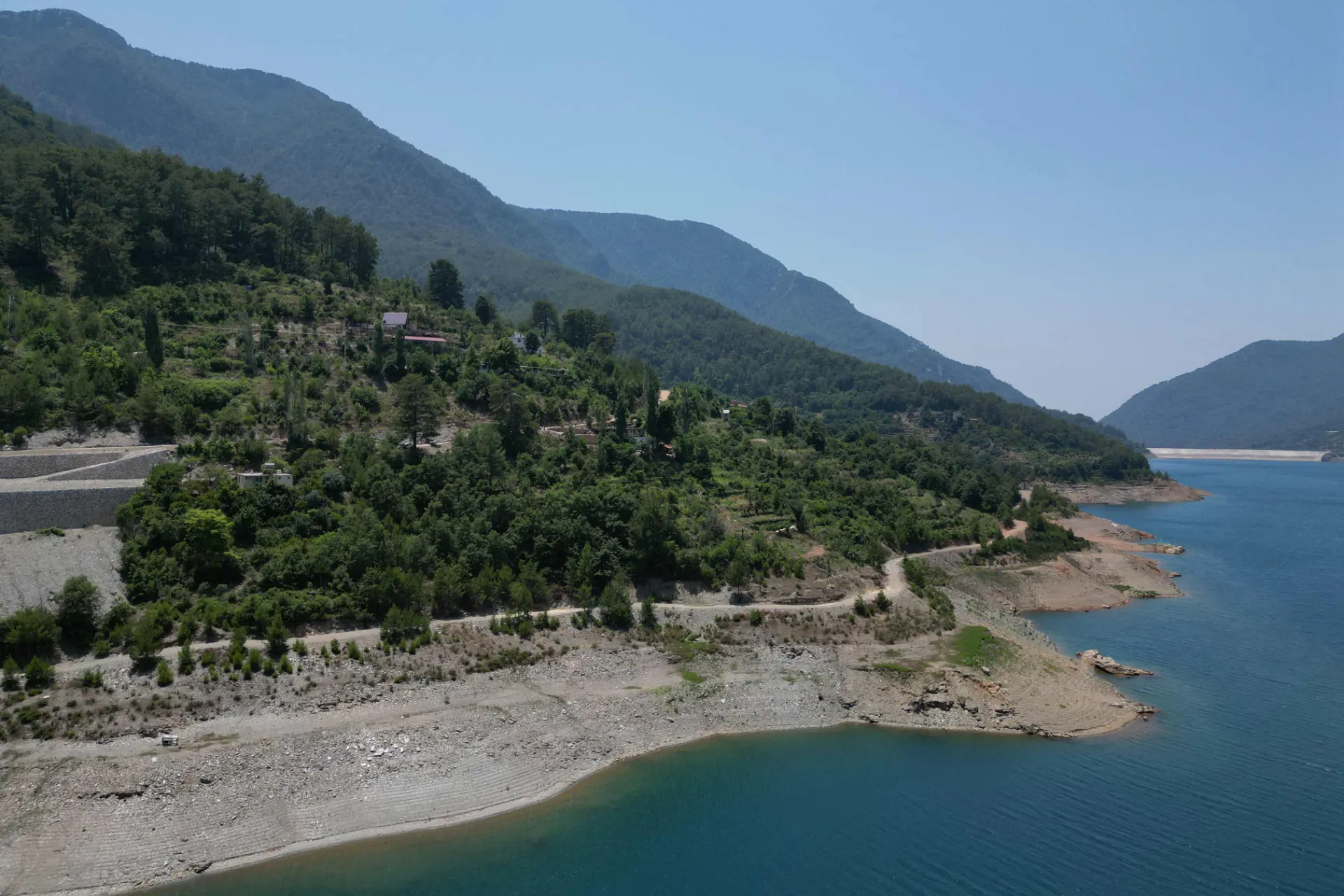 DOĞANIN KALBİ KUZYAKA KÖYÜ MUHTEŞEM KONUMDA 1.447 m²  SATILIK