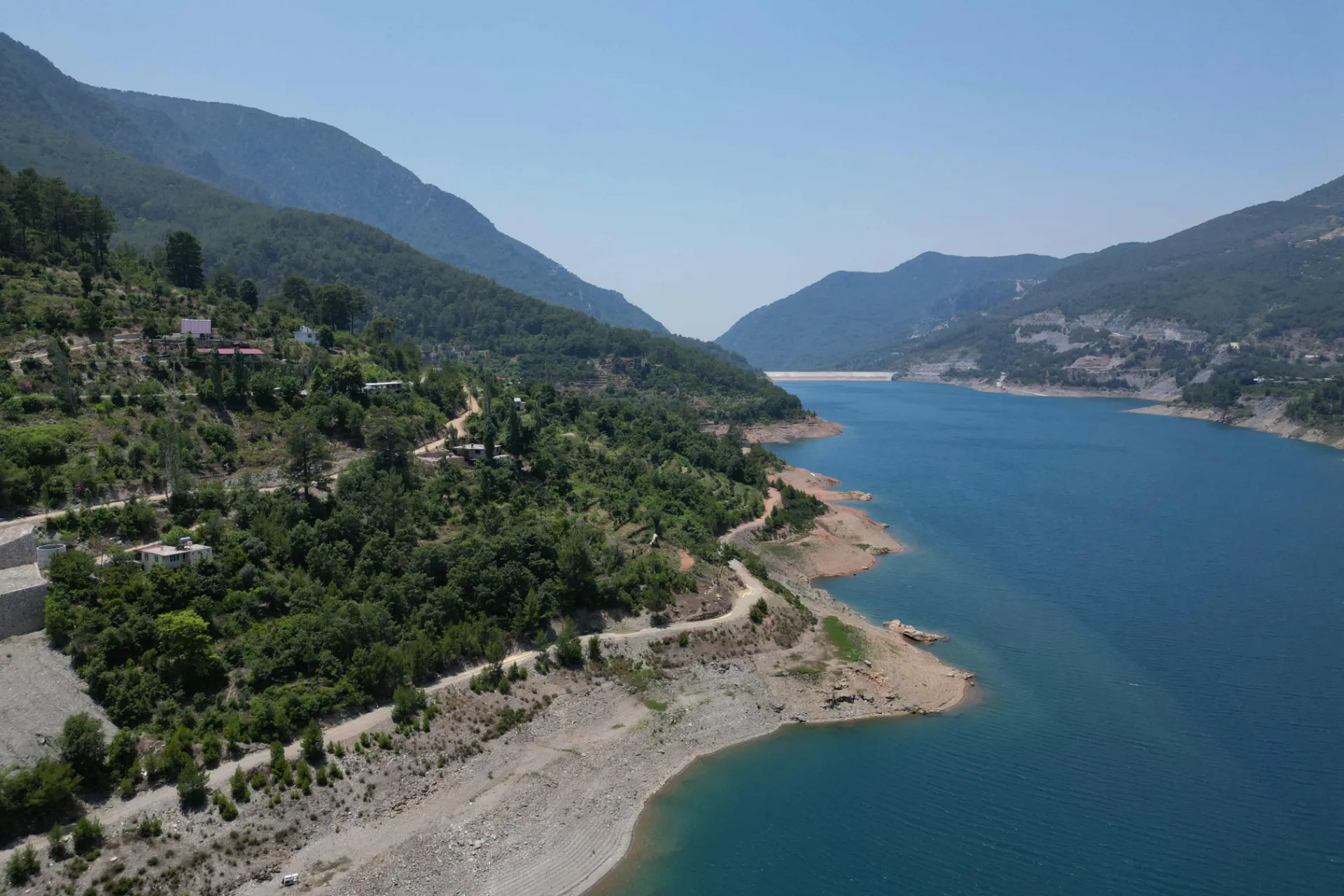 DOĞANIN KALBİ KUZYAKA KÖYÜ MUHTEŞEM KONUMDA 1.447 m²  SATILIK