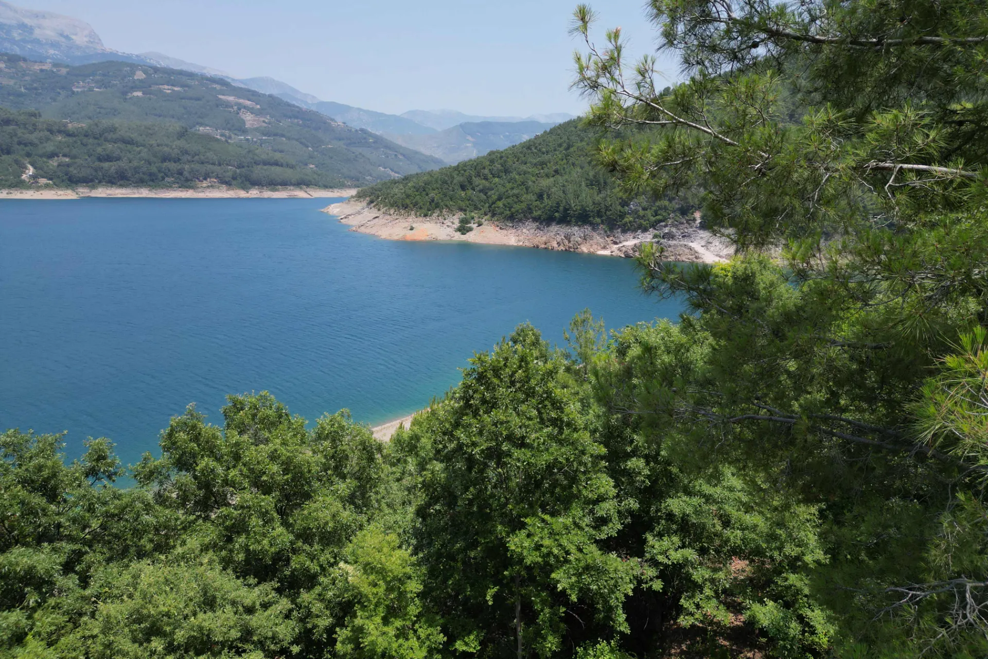 DOĞANIN KALBİ KUZYAKA KÖYÜ MUHTEŞEM KONUMDA 1.447 m²  SATILIK