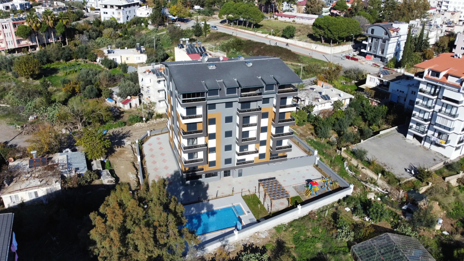 ÇİNİ İNŞAATTAN 1+1 58M2 4.KAT SATILIK LUX SON 1 DAİRE !!!