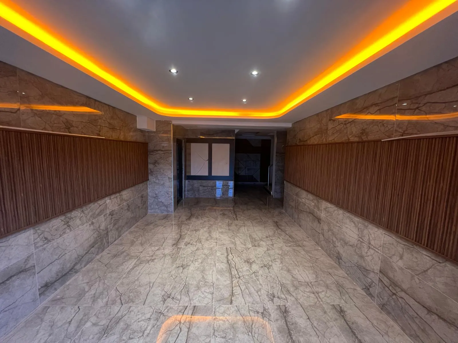 ÇİNİ İNŞAATTAN 1+1 58M2 4.KAT SATILIK LUX SON 1 DAİRE !!!