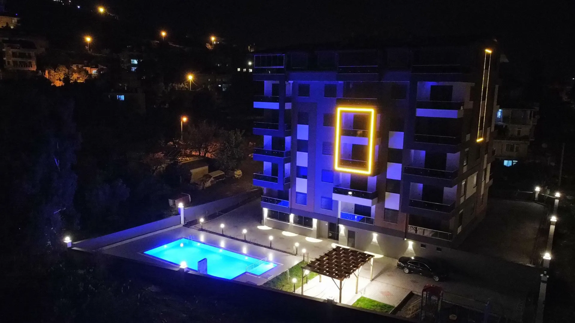 ÇİNİ İNŞAATTAN 1+1 58M2 4.KAT SATILIK LUX SON 1 DAİRE !!!