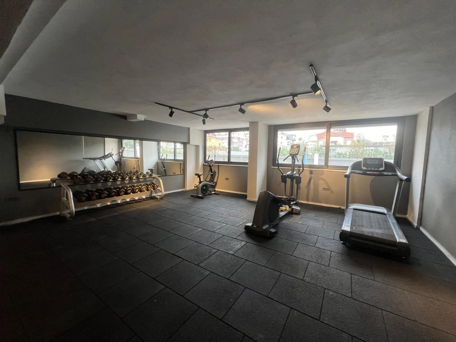 ÇİNİ İNŞAATTAN 1+1 58M2 4.KAT SATILIK LUX SON 1 DAİRE !!!