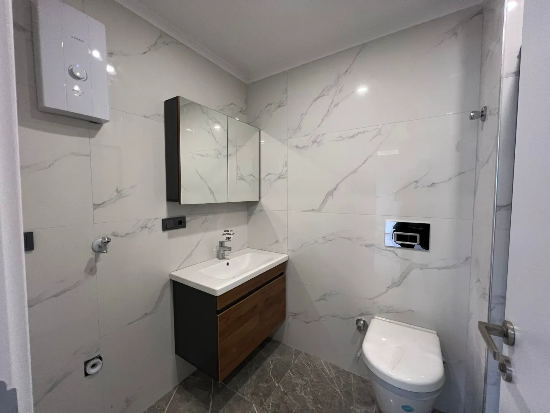 ÇİNİ İNŞAATTAN 1+1 58M2 4.KAT SATILIK LUX SON 1 DAİRE !!!