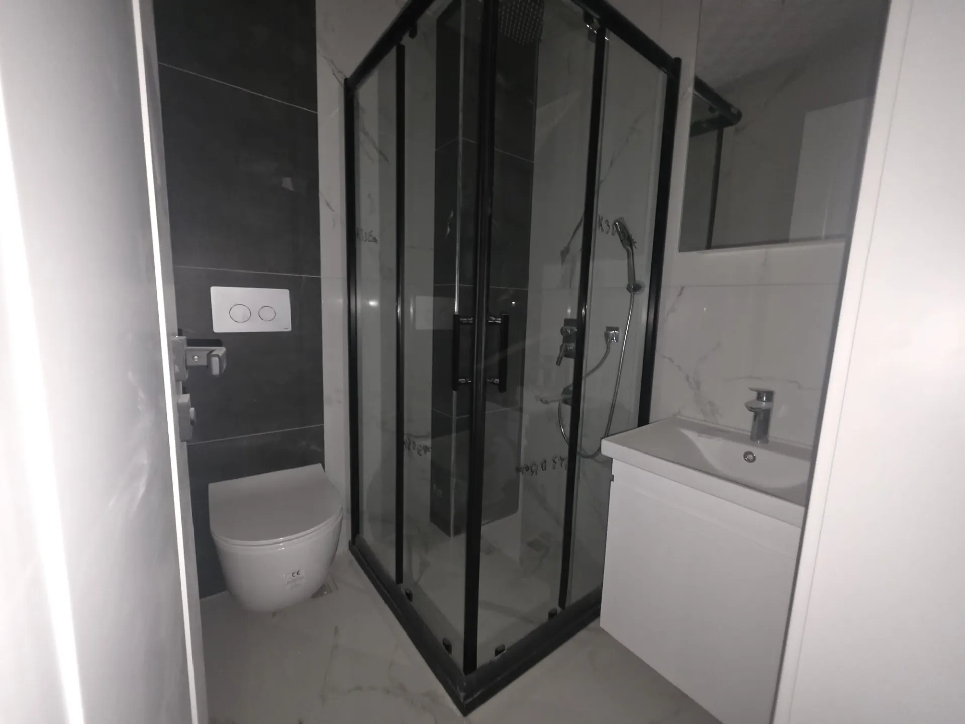 Geräumige und Luxuriöse 2+1 Wohnung zu Verkaufen