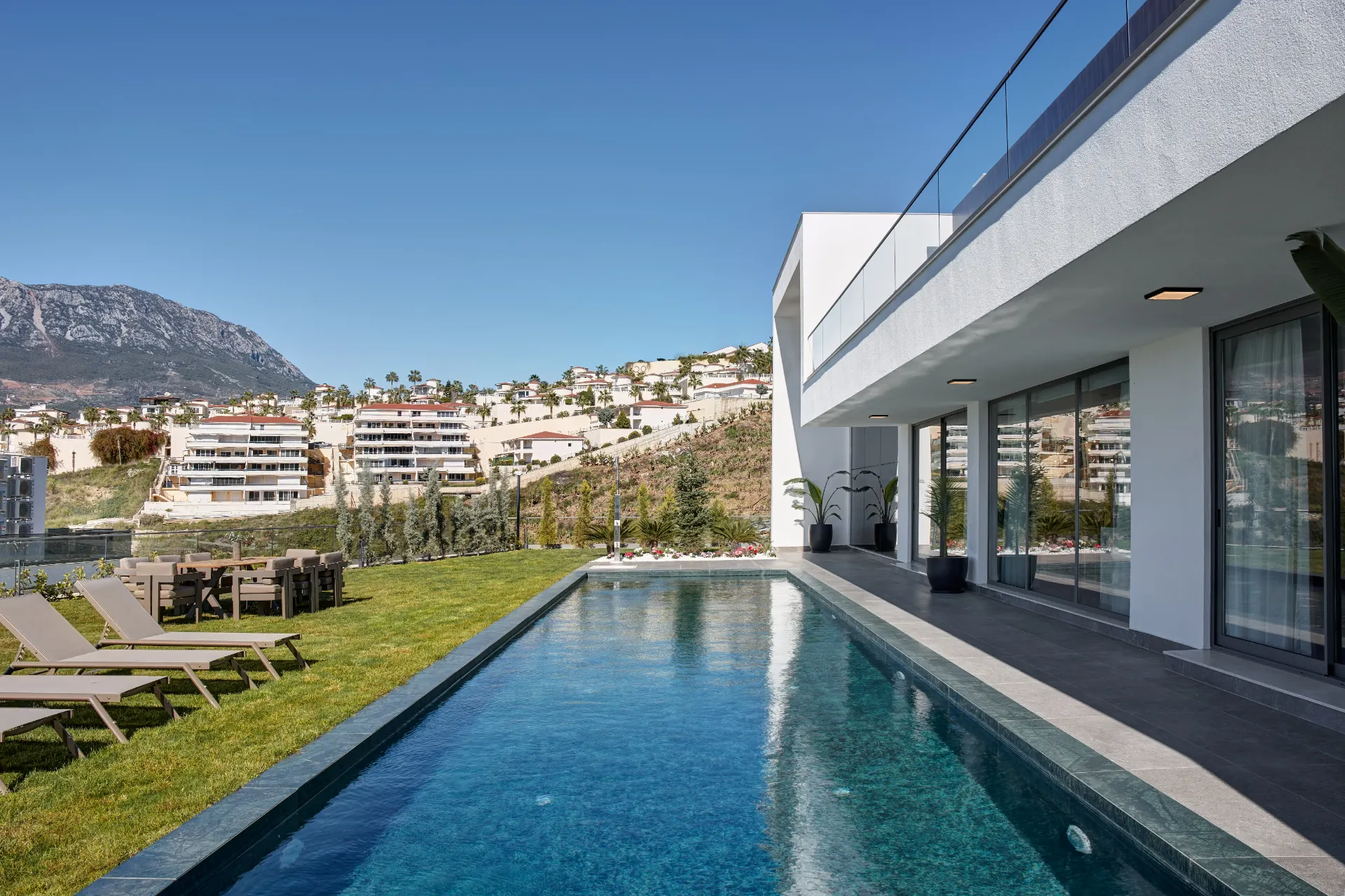 Antalya Alanya'da Satılık 2+1 Daire