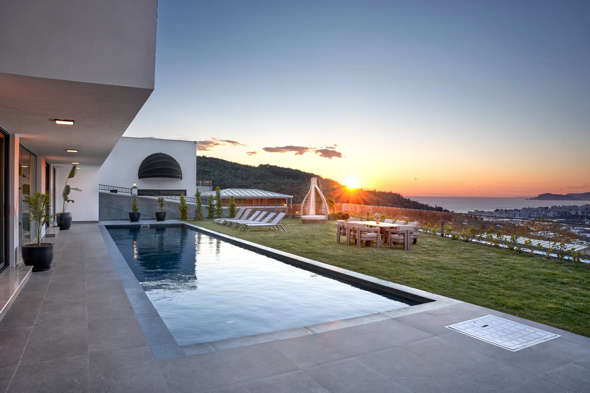 Antalya Alanya'da Satılık 2+1 Daire