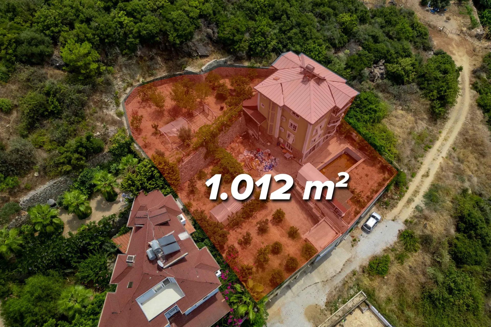Denize 500 Metre! Deniz Manzaralı Villa 1.015 m²  Arsa!