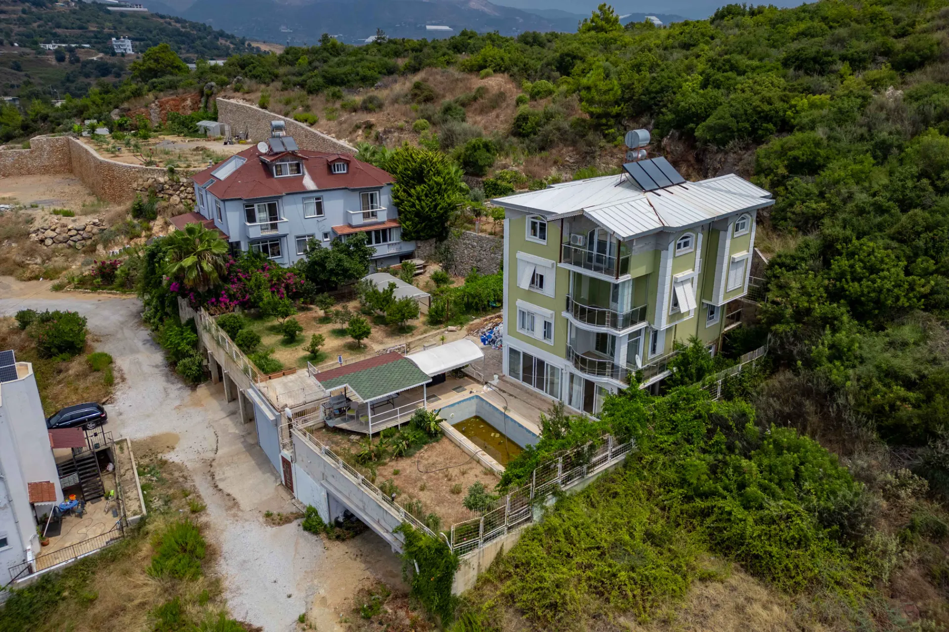 Denize 500 Metre! Deniz Manzaralı Villa 1.015 m²  Arsa!