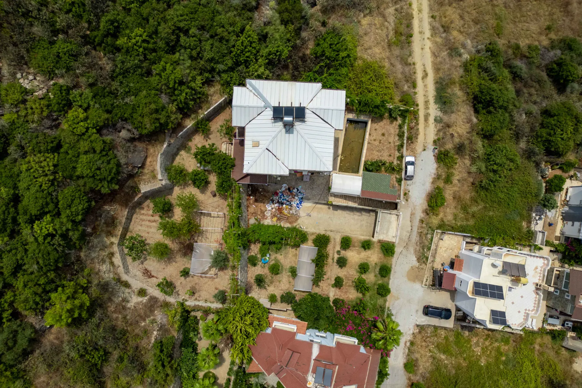 Denize 500 Metre! Deniz Manzaralı Villa 1.015 m²  Arsa!