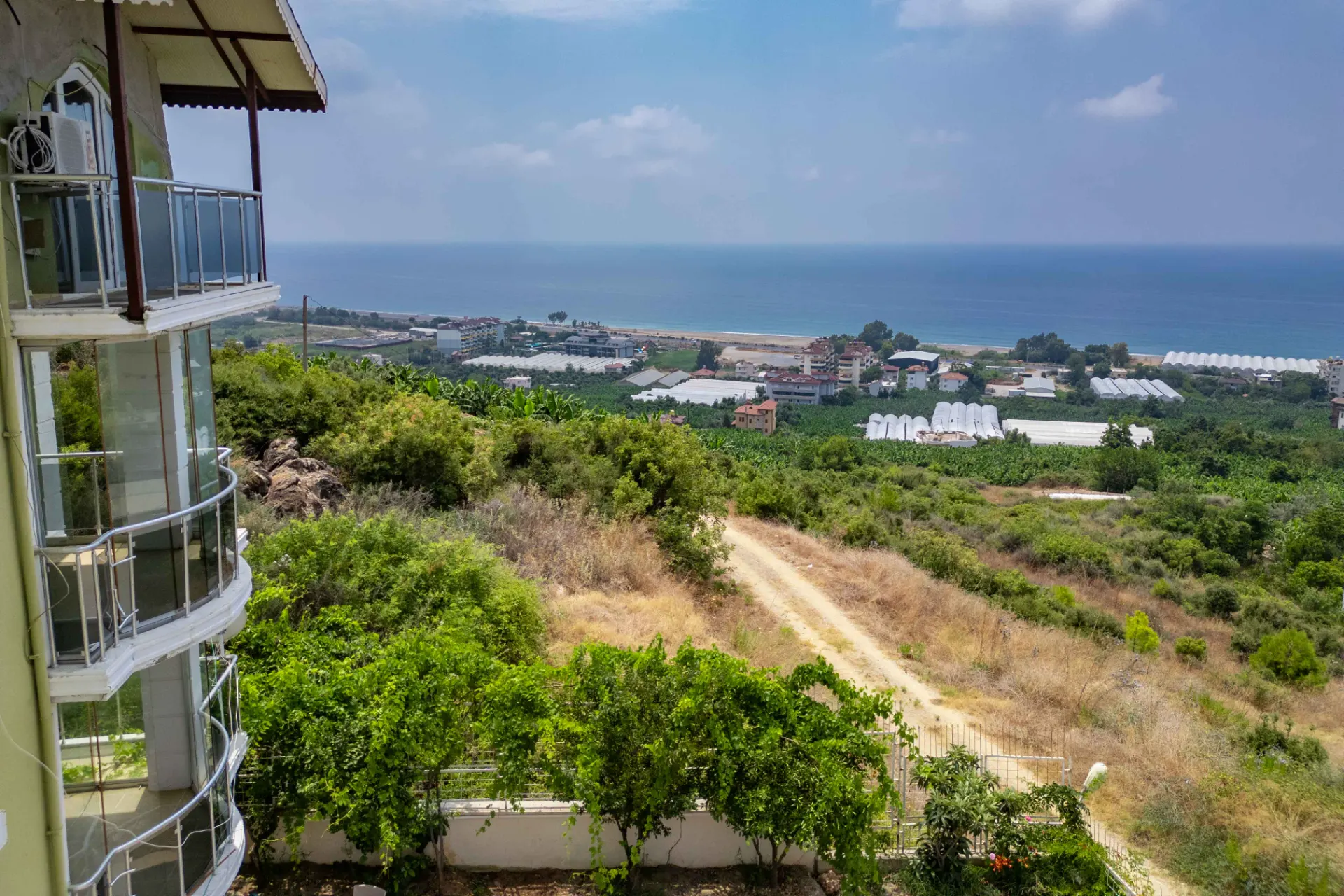 Denize 500 Metre! Deniz Manzaralı Villa 1.015 m²  Arsa!