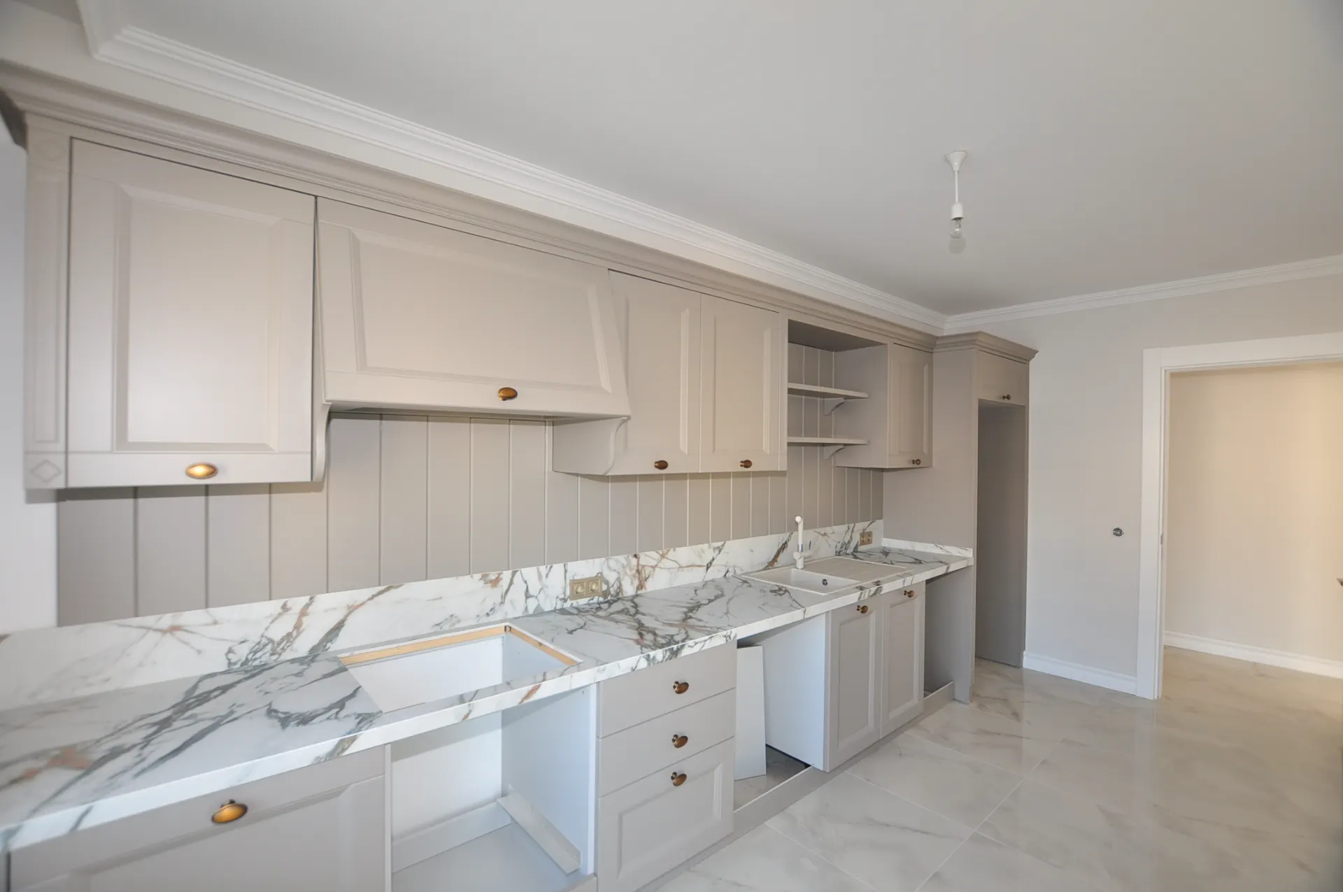 MAHMUTLAR'DA SATILIK  GENİŞ 2+1 DAİRE MELİH CONCEPT