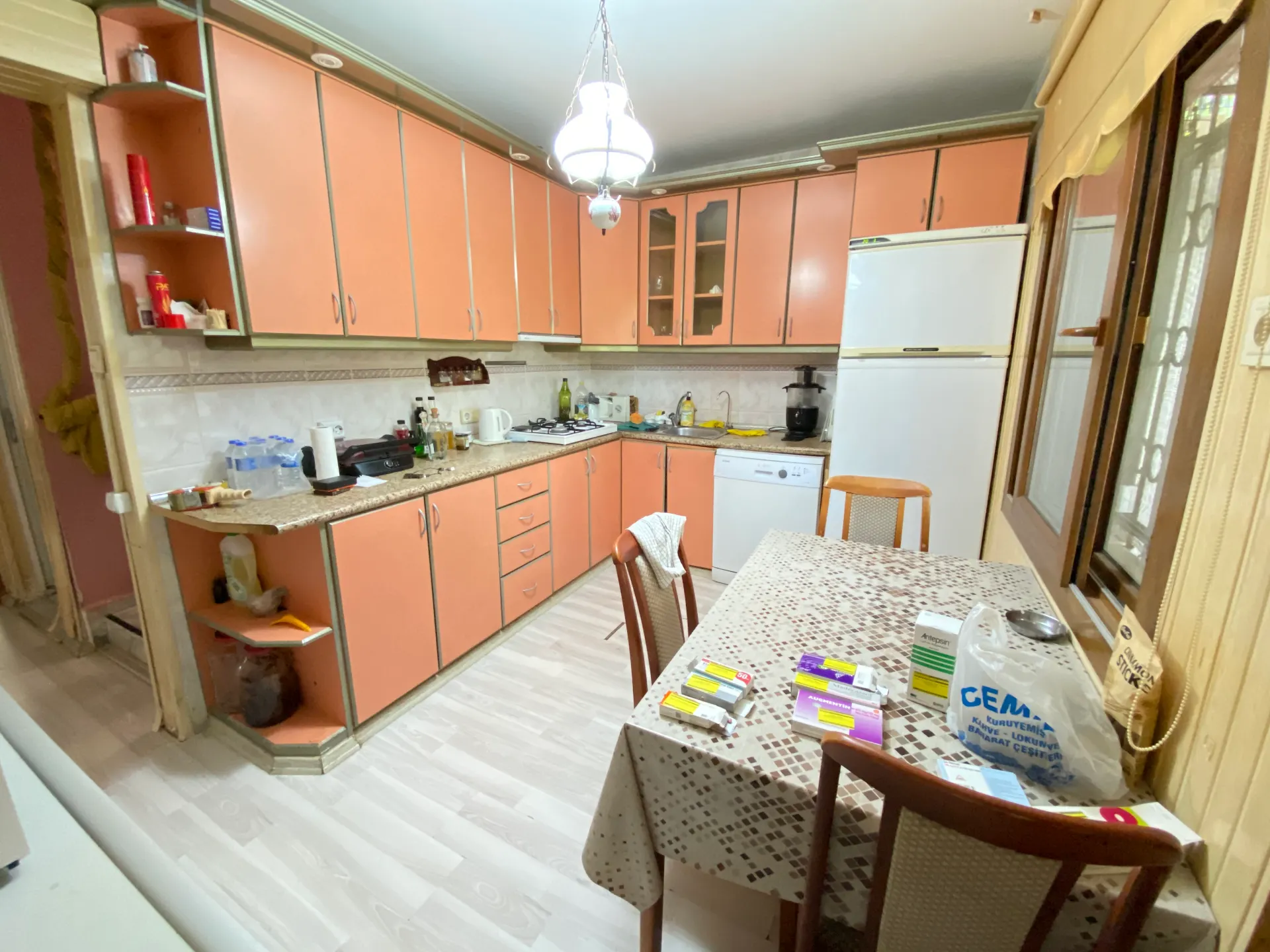 Seferihisar Bengeler'de Denize 400m Meyve Ağaçlı Masrafsız Satılık 3+1 Villa!