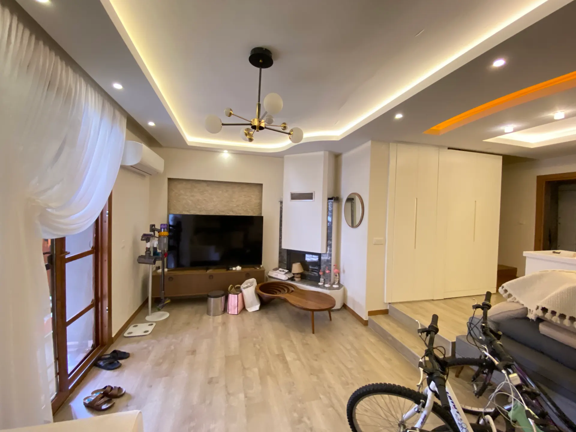 Seferihisar Ürkmez Erdem Tur Sitesinde Full Eşyalı, havuzlu & Akıllı Satılık 3+1 Villa