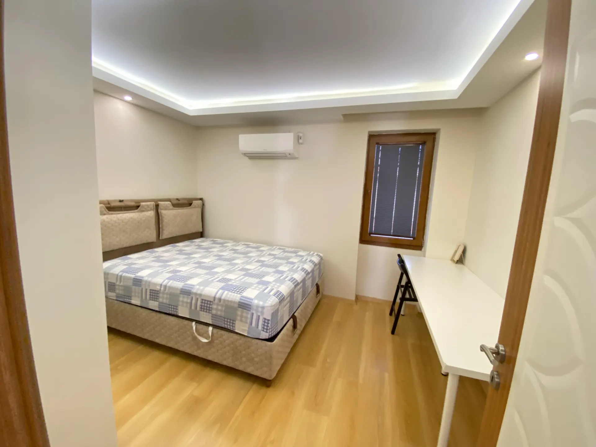 Seferihisar Ürkmez Erdem Tur Sitesinde Full Eşyalı, havuzlu & Akıllı Satılık 3+1 Villa