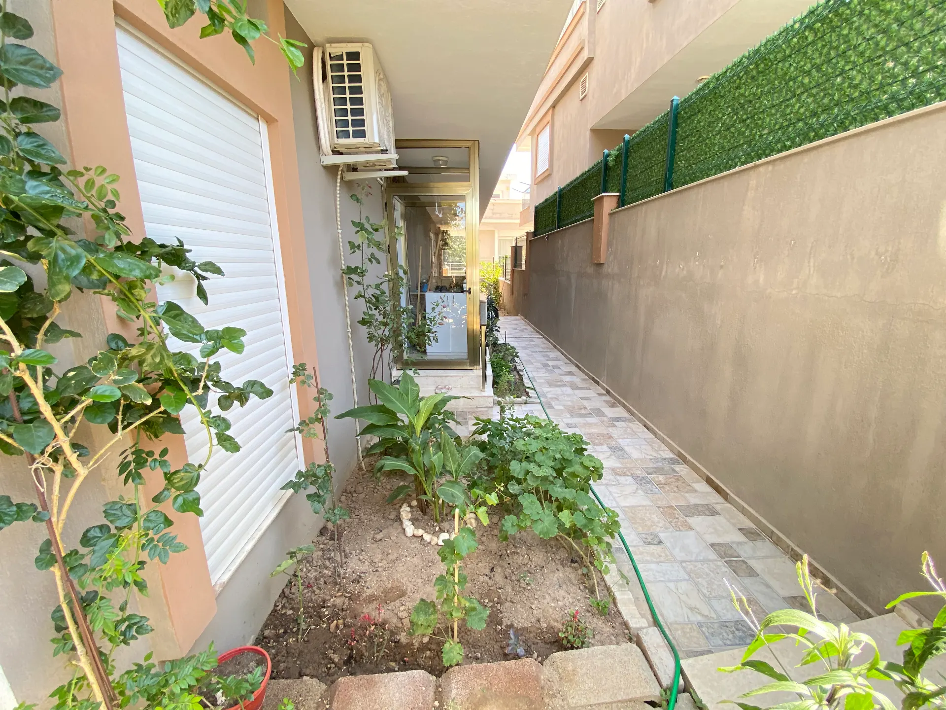Seferihisar Payamlı'da, Isı Pompalı, Masrafsız Müstakil Köşe Satılık 3+1 Villa