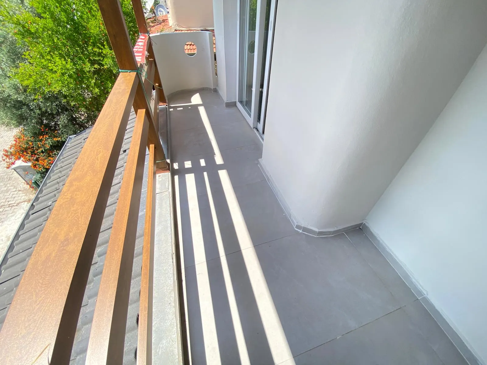 Seferihisar Ürkmez Mersin Alanı'nda Denize 250m • Sıfırlanmış Lüks Satılık 3+1 Villa!
