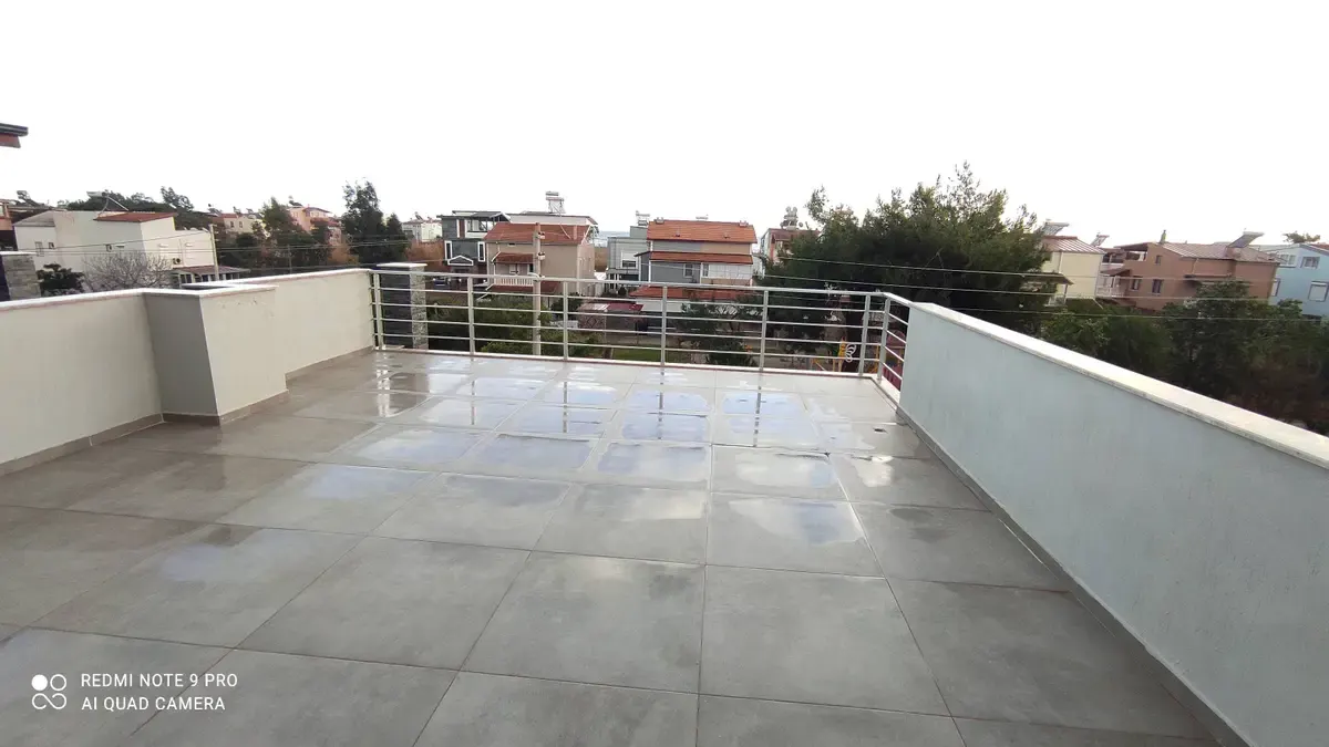 Seferihisar Ürkmez'de deniz tarafında tek müstakil havuzlu satılık 3+1 villa