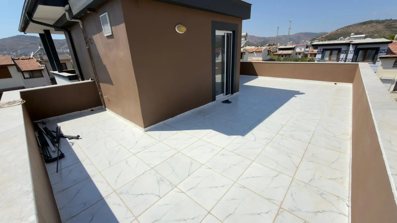 Seferihisar Doğanbey Cumhuriyet Mahallesi'nde Denize Yakın 3+1 Lüks Villa