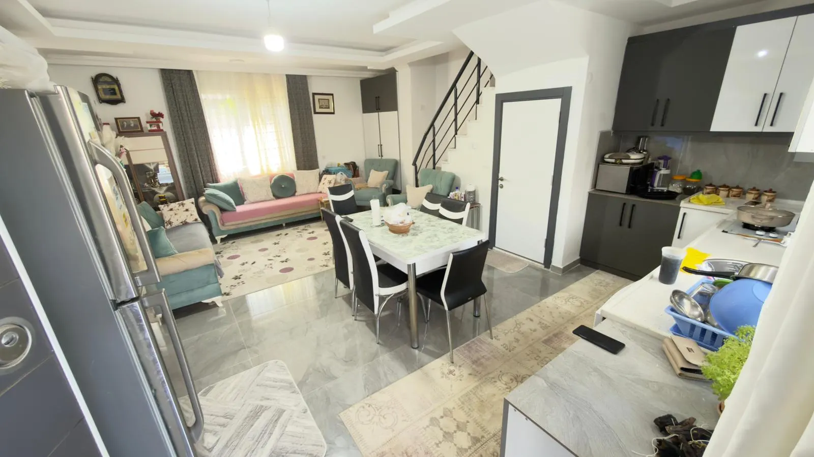 Seferihisar Doğanbey Cumhuriyet Mahallesi'nde Denize Yakın 3+1 Lüks Villa