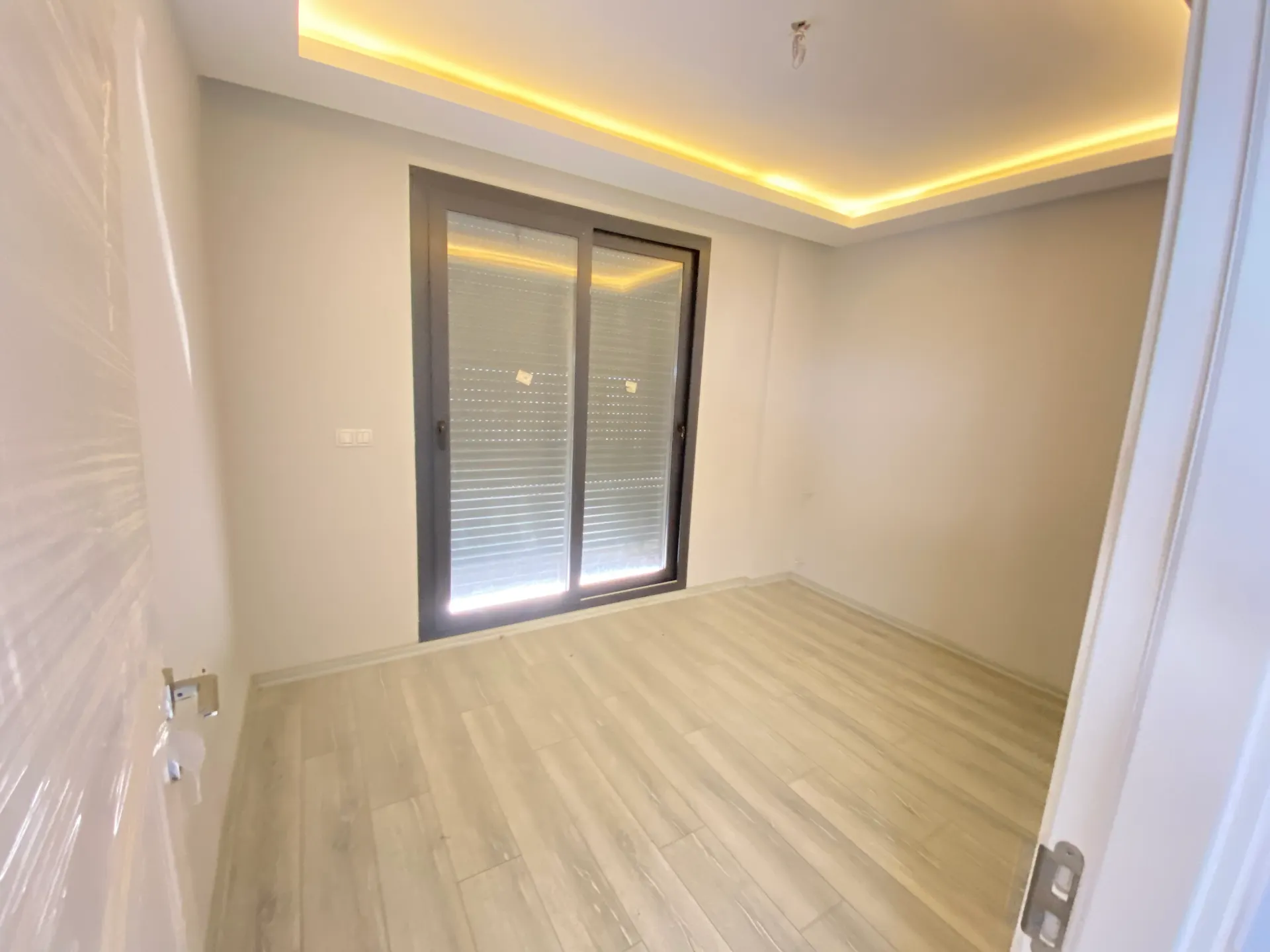 Seferihisar Akarca'da Havuzlu, geniş Bahçeli, oturma Ruhsatlı Satılık 4+1 Villa