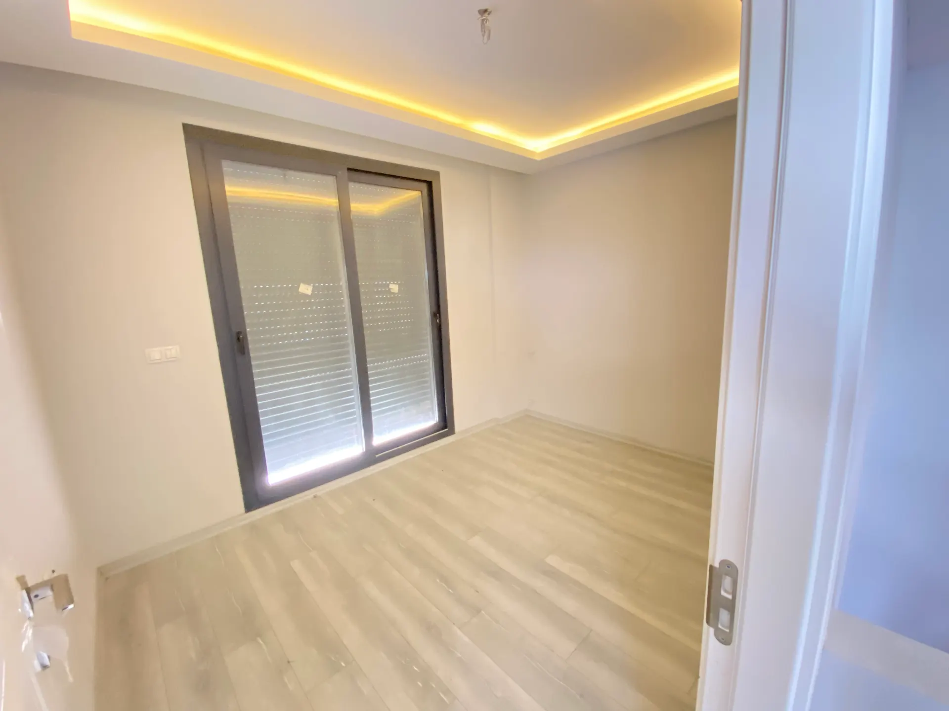 Seferihisar Akarca'da Havuzlu, geniş Bahçeli, oturma Ruhsatlı Satılık 4+1 Villa