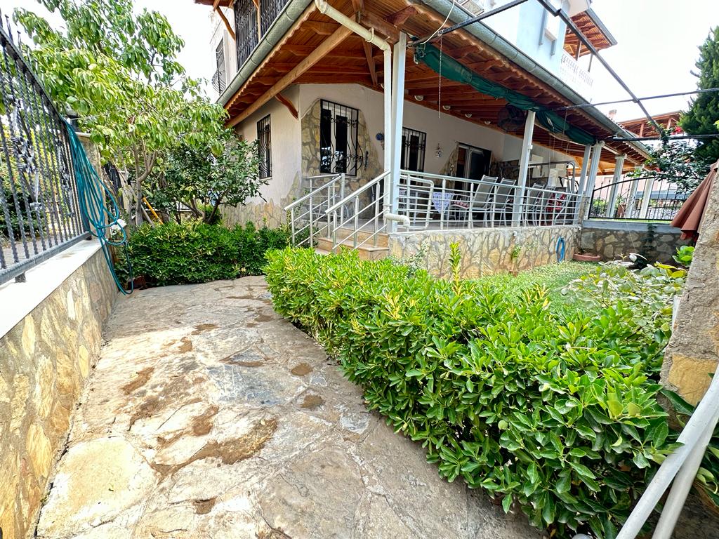 Seferihisar Ürkmez Bengiler'de Denize 100m, lüks 4+1 Müstakil Villa