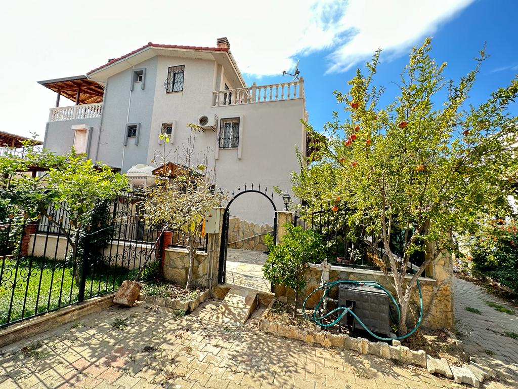 Seferihisar Ürkmez Bengiler'de Denize 100m, lüks 4+1 Müstakil Villa