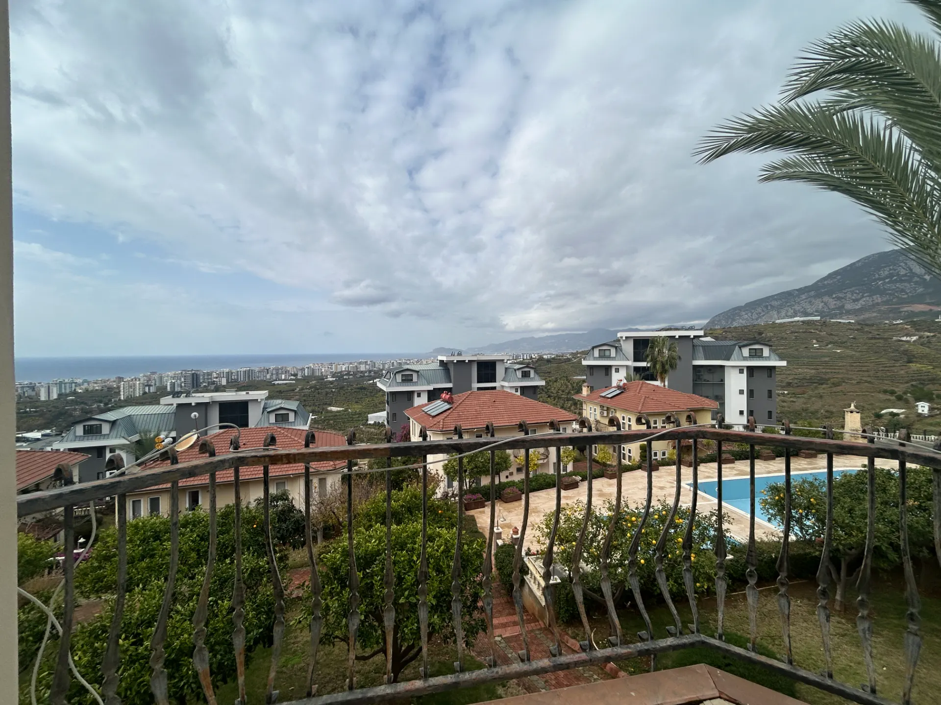 GOLDCITY KARGICAK ALANYA SATILIK 3+1 VİLLA