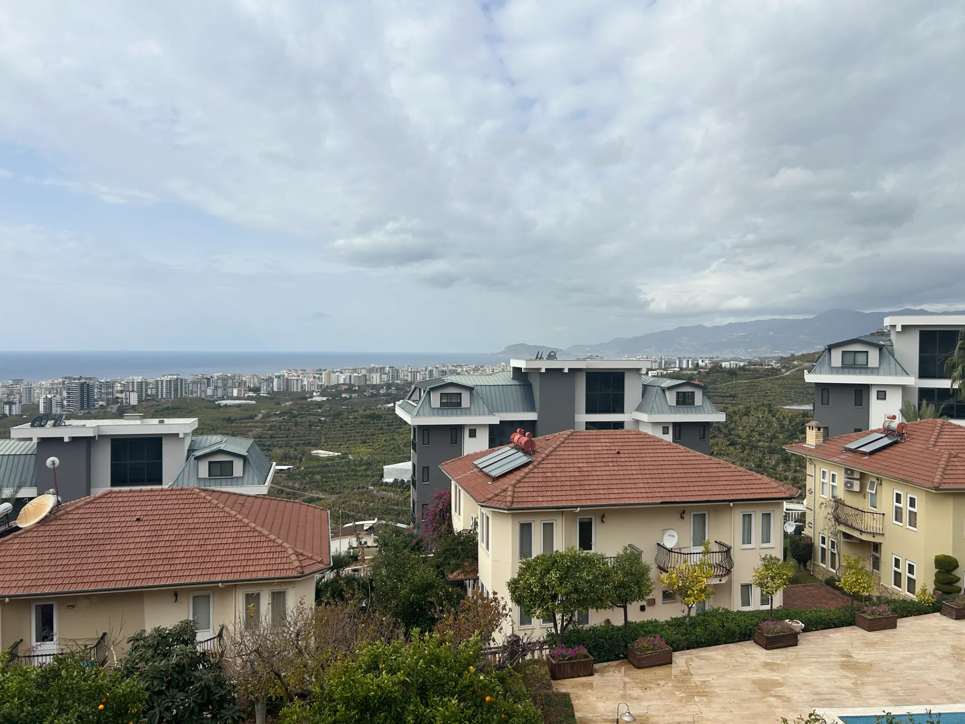 GOLDCITY KARGICAK ALANYA SATILIK 3+1 VİLLA