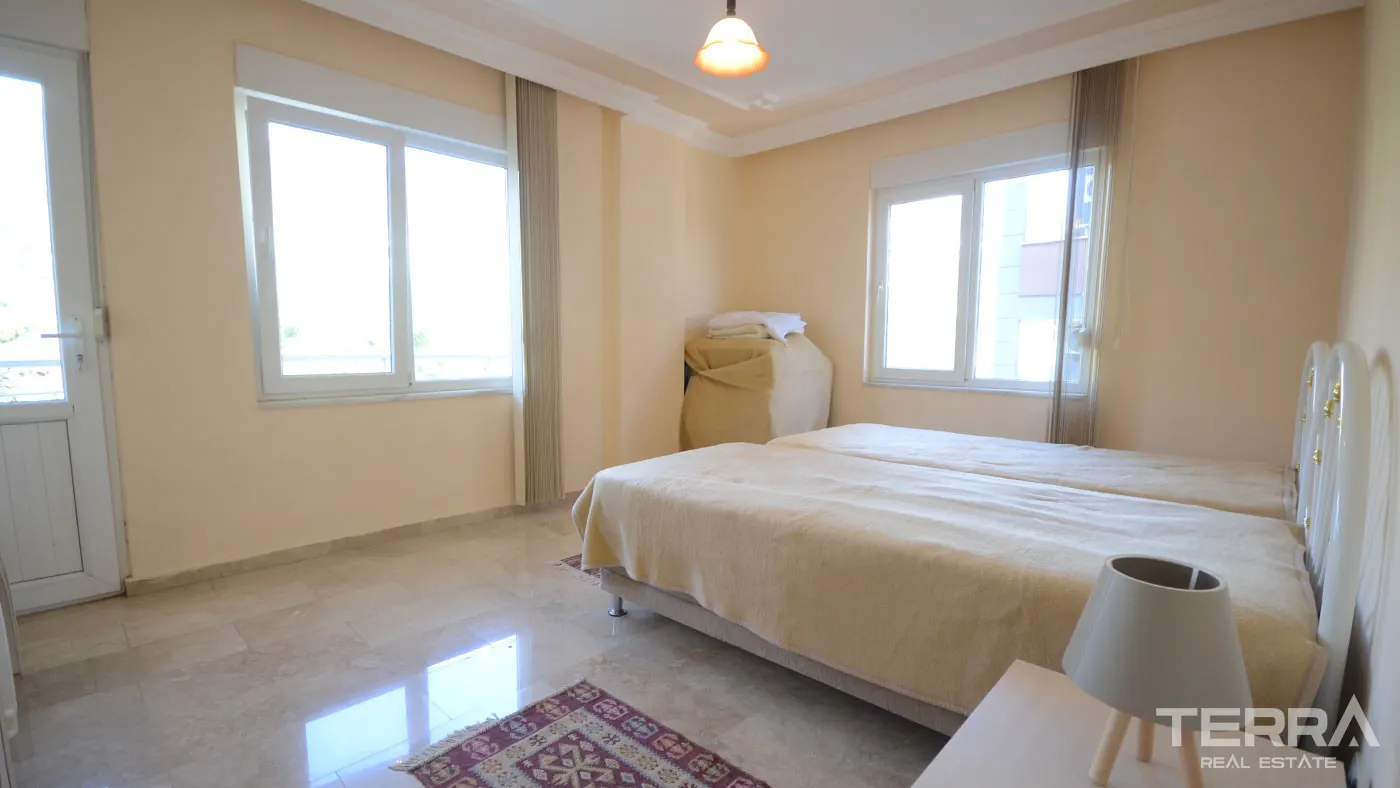 ALANYA SUGÖZÜ’NDE RAHİME REİSOĞLU SİTESİ’NDE SATILIK 2+1 DAİRE