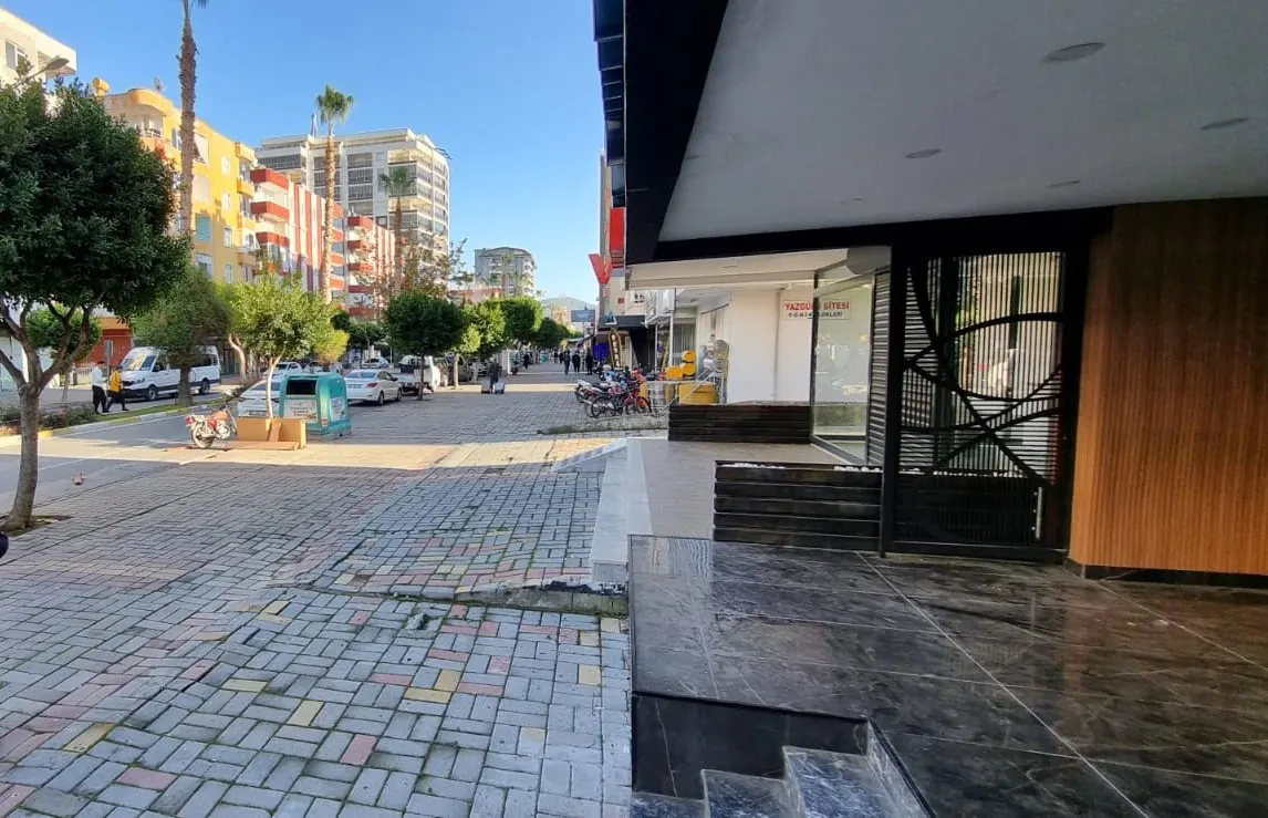 Alanya Mahmutlar'da Satılık Ticari Dükkan
