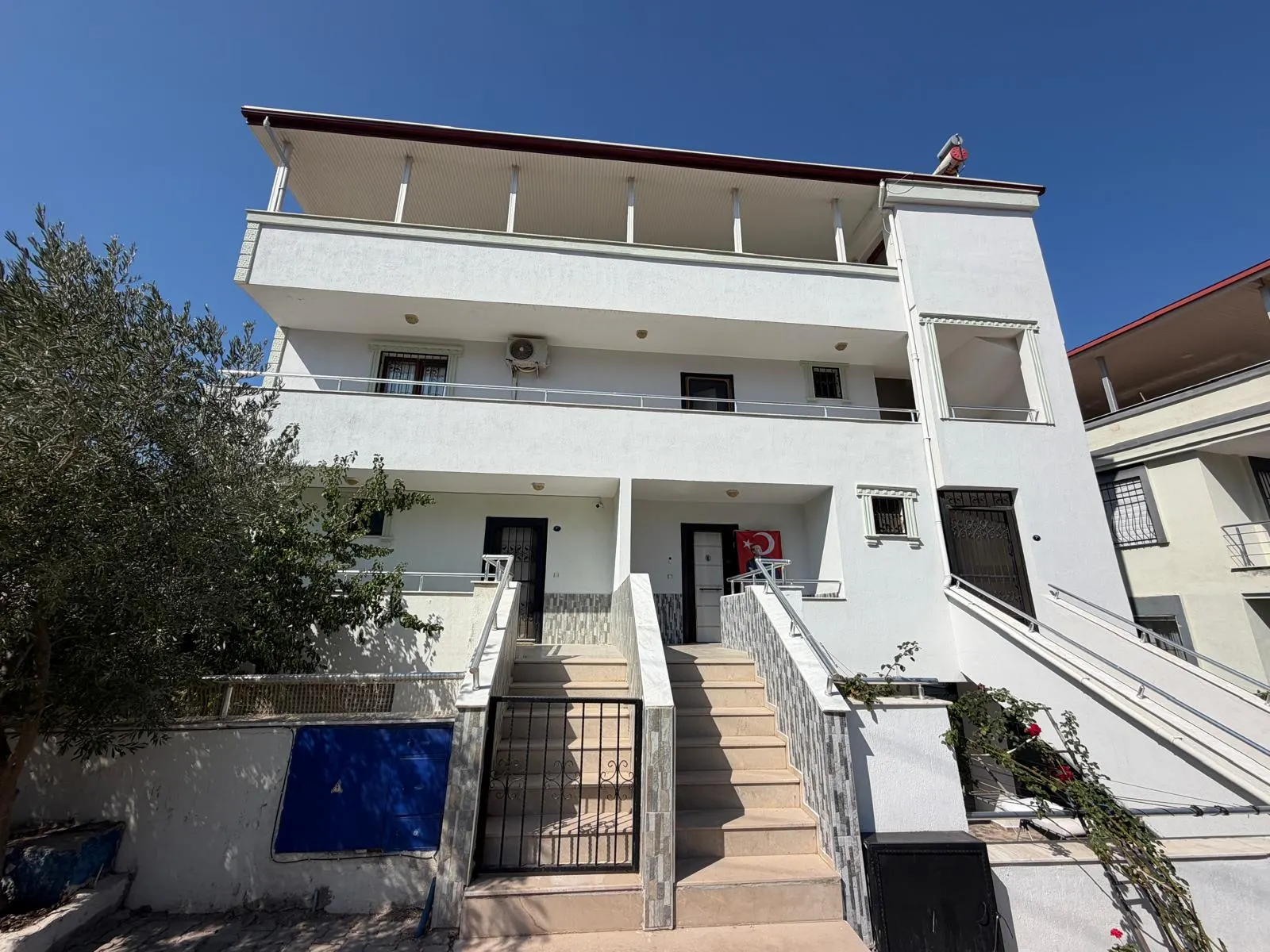 Seferihisar Ürkmez, teraslı Full Deniz Manzaralı Satılık Dublex Daire 2+1