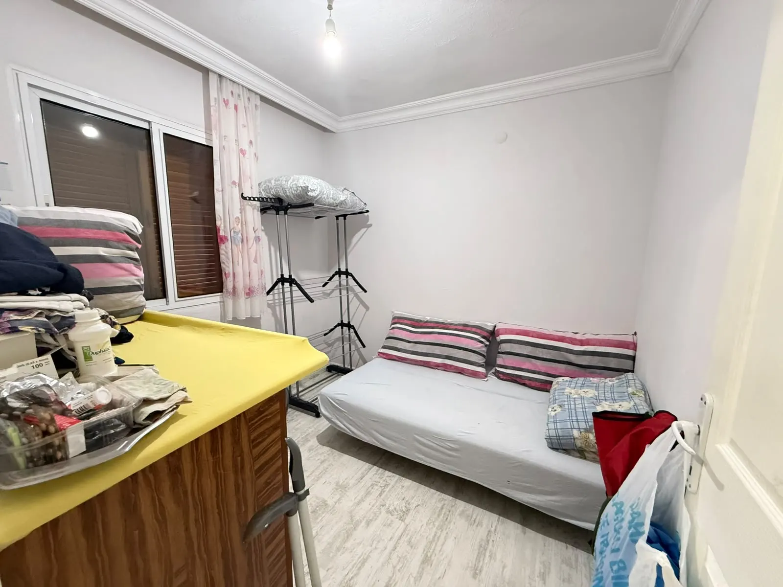 Seferihisar Mersin Alanı'nda Denize 150m Masrafsız, Geniş Satılık 2+1 Daire