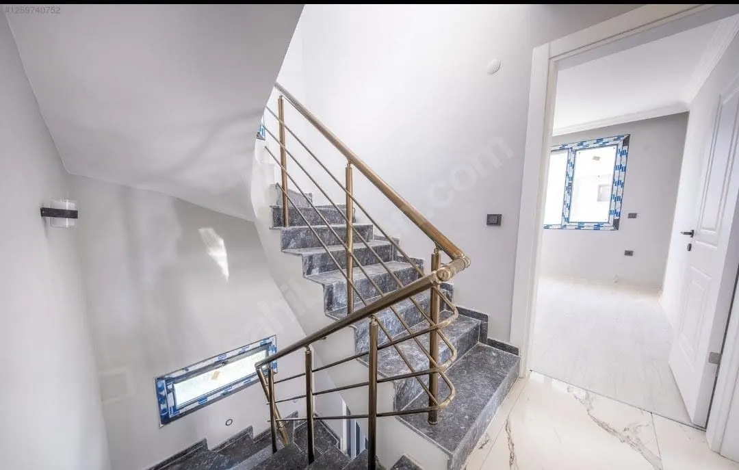 Seferihisar Cumhuriyet’te Denize Yakın, 316m² Arsa İçinde Tam Müstakil Lüks 3+1 Villa!