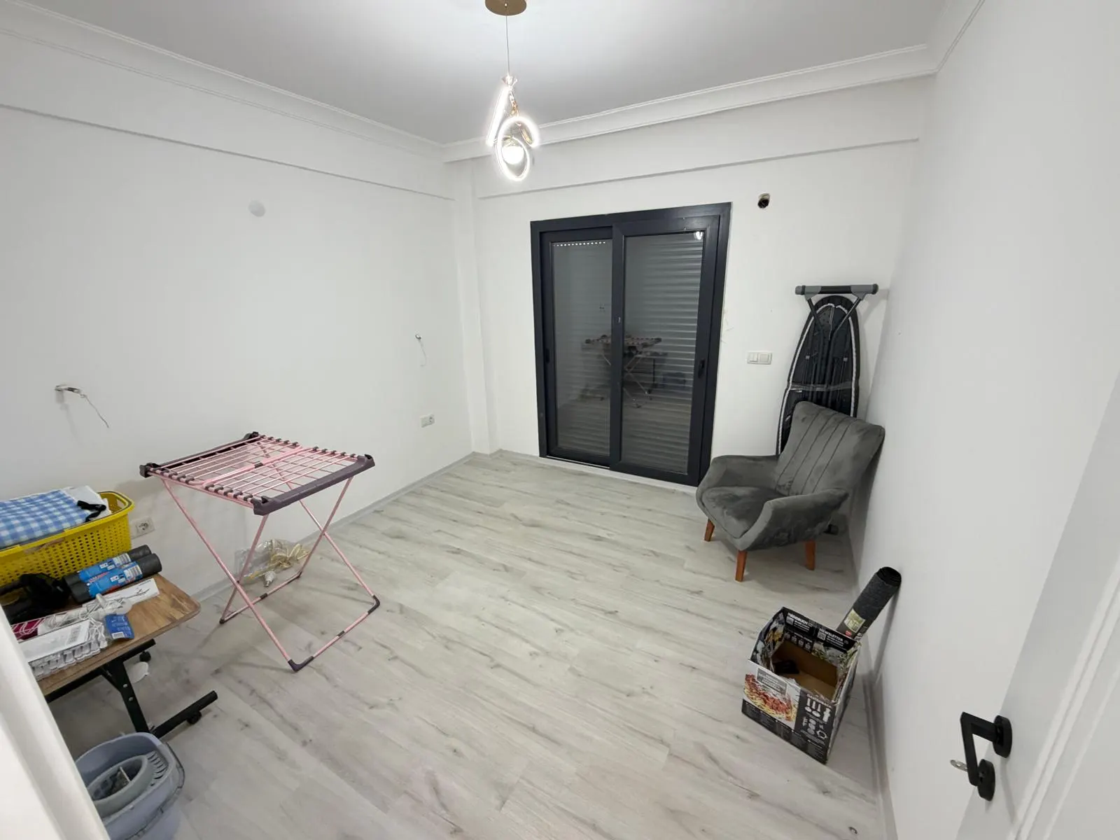 Seferihisar'da:güneş Enerjili,yerden Isıtmalı,full Eşyalı Satılık 3+1 Villa