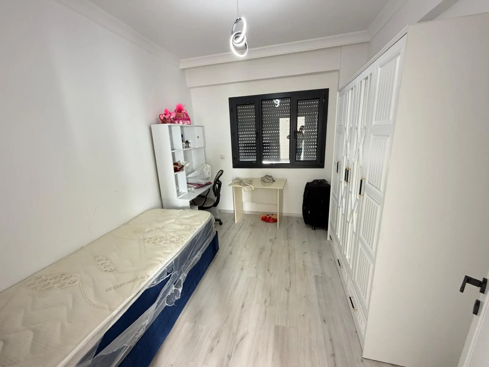 Seferihisar'da:güneş Enerjili,yerden Isıtmalı,full Eşyalı Satılık 3+1 Villa