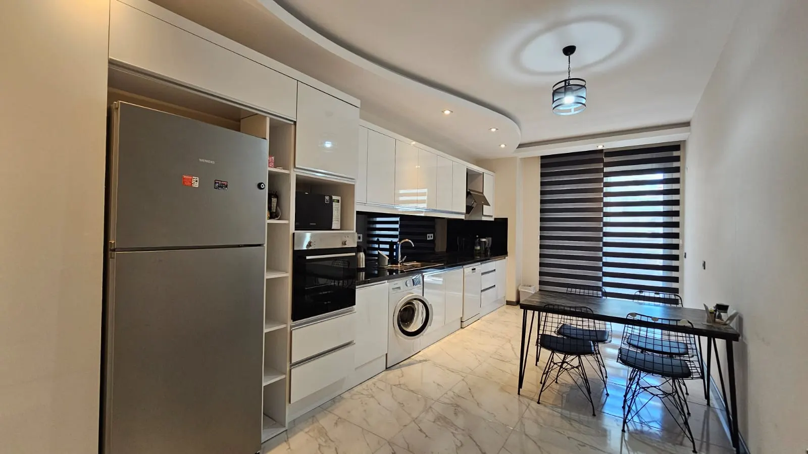 MAHMUTLAR'DA SATILIK  GENİŞ 3+1 AYRI MUTFAK EŞYALI DAİRE