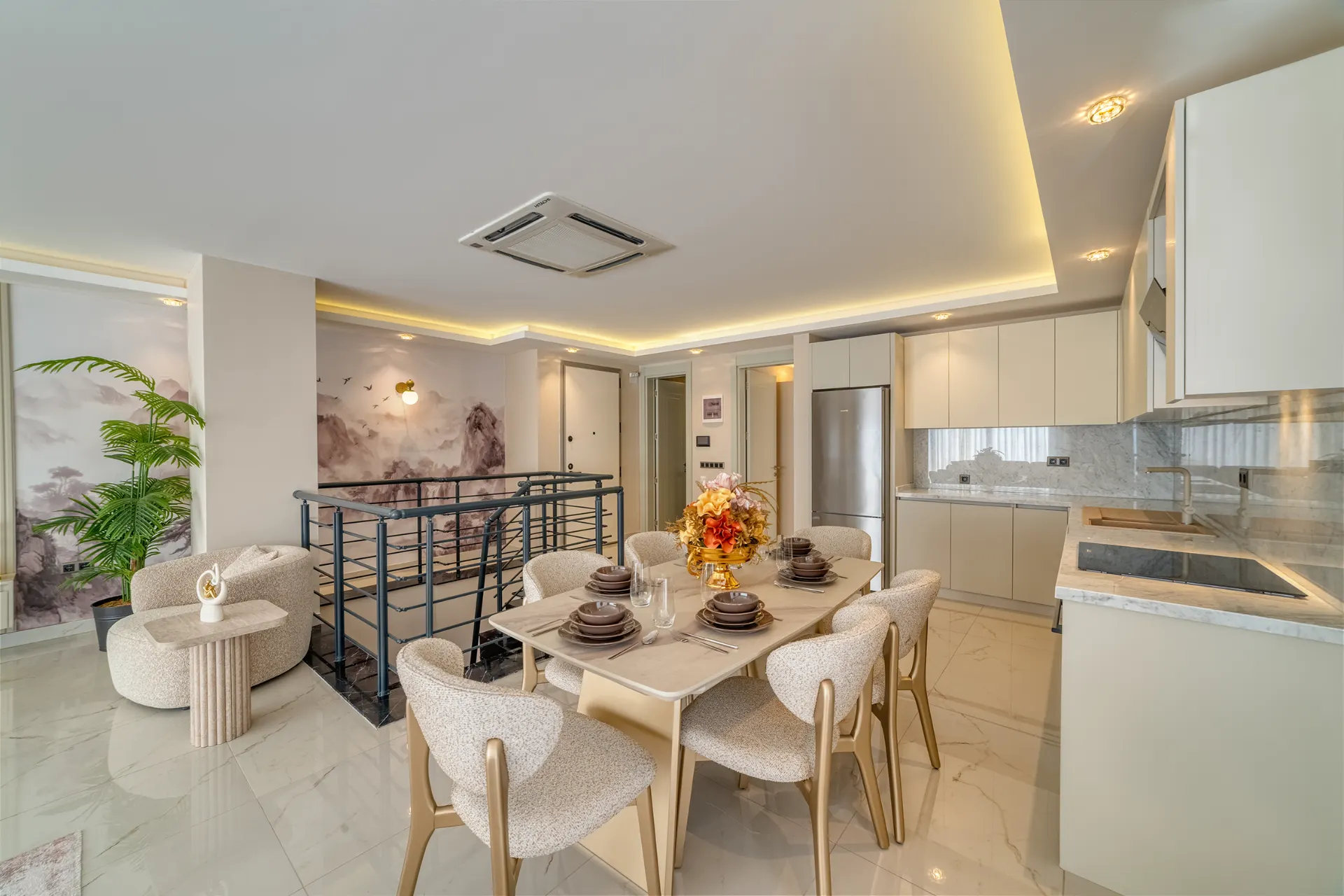 RUBİN SİTESİNDE DENİZ VE DAĞ MANZARALI LÜKS 4+1 TERS DUBLEKS