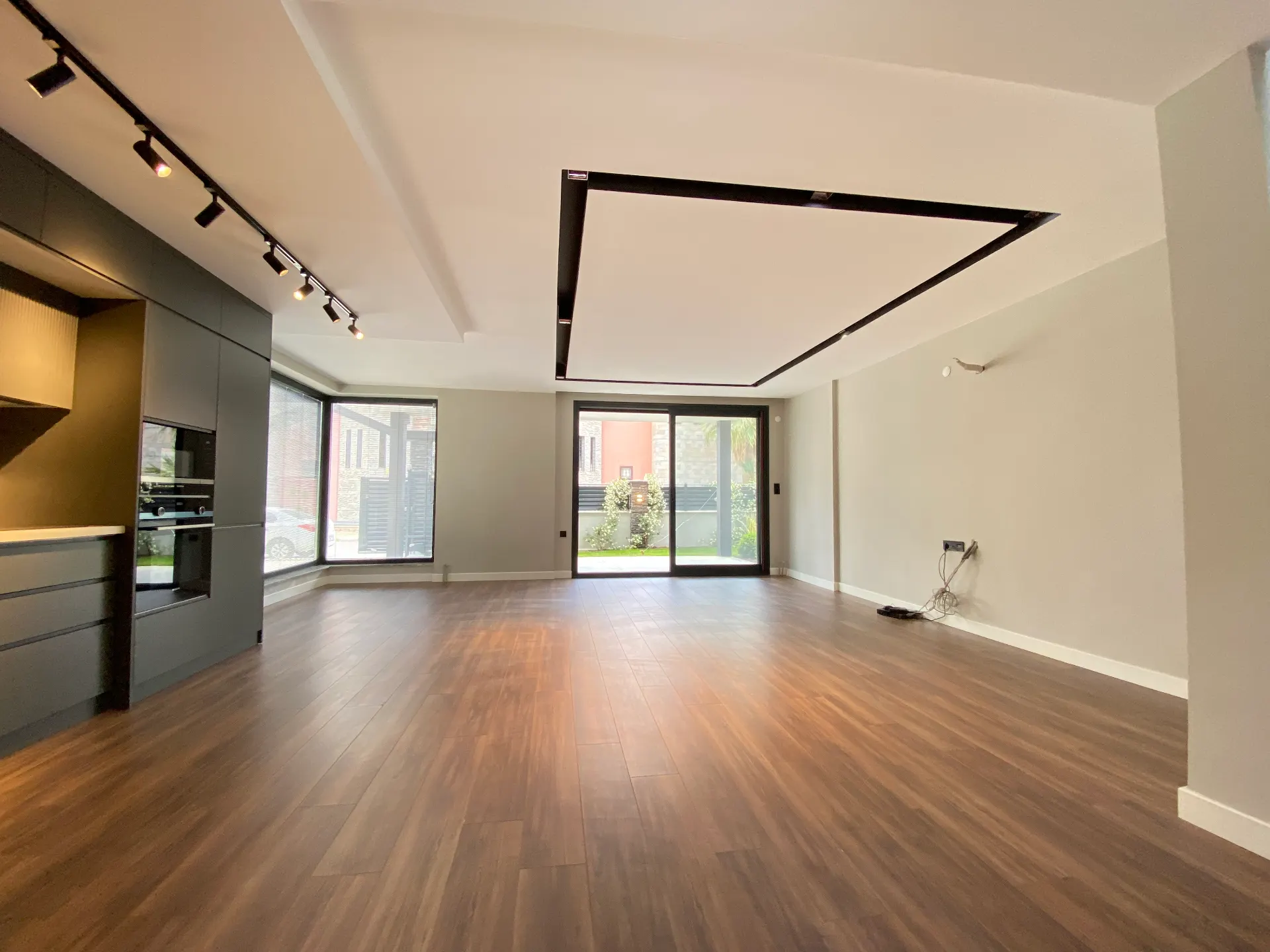 Menderes Gümüldür Deniz Tarafında: Modern Mimari, Tam Müstakil Lüks Satılık 4+1villa!